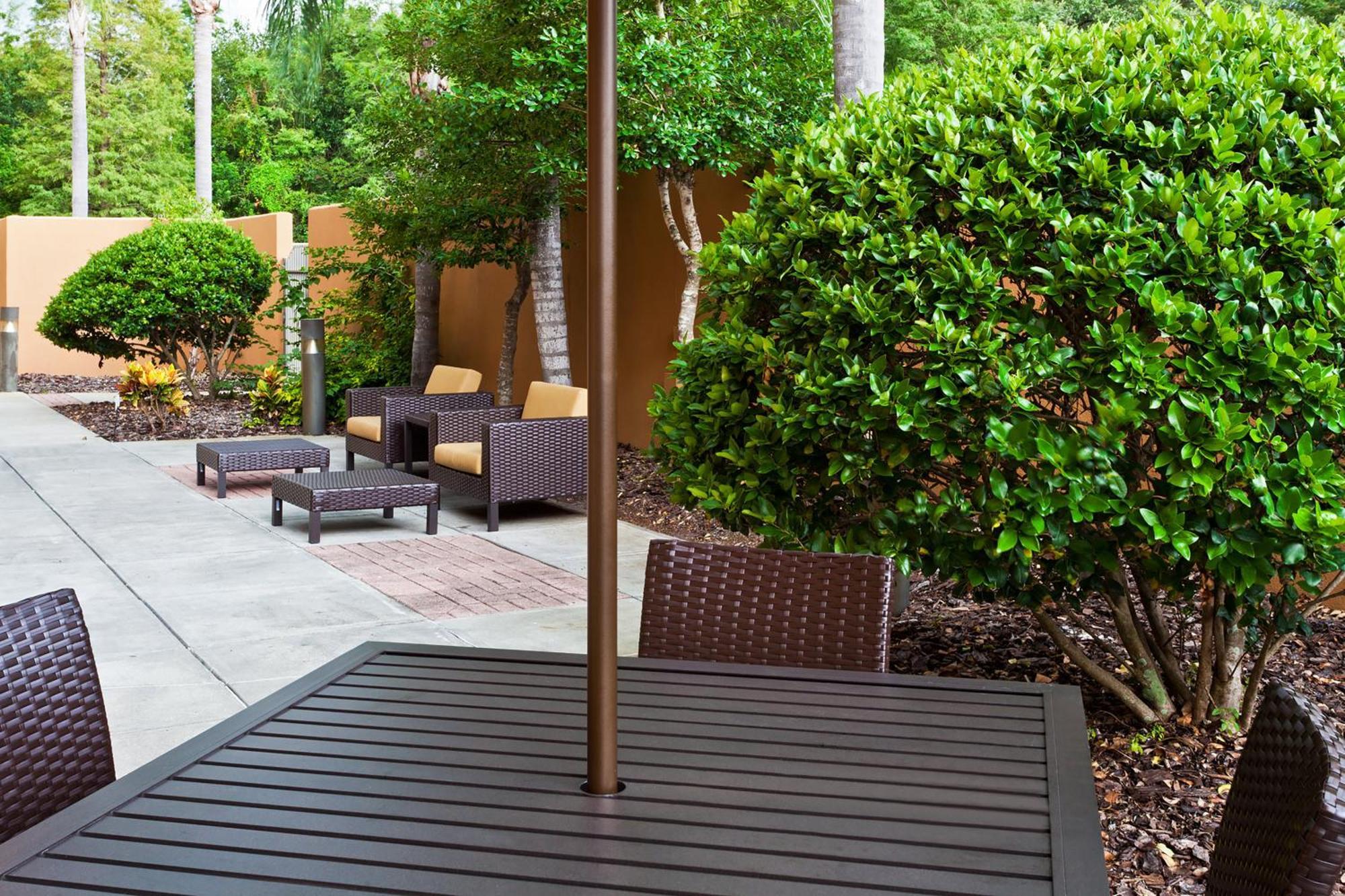 Courtyard Tampa Brandon Hotel Heartland Exterior foto