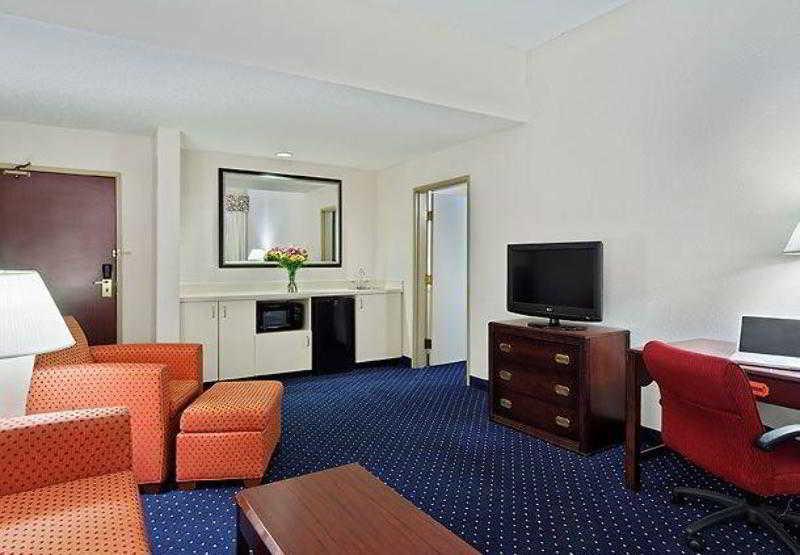 Courtyard Tampa Brandon Hotel Heartland Quarto foto